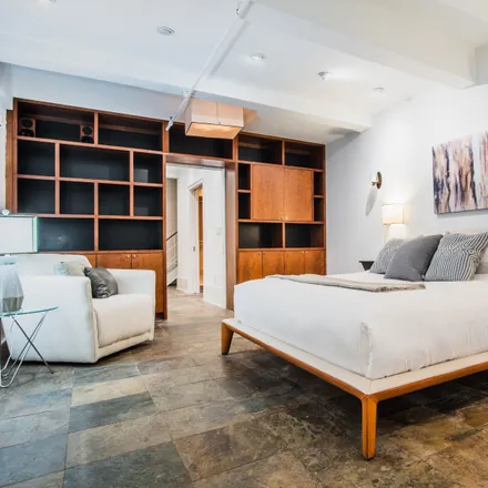 Image 7 - 165 Perry Street, New York, NY 10014, USA - Loft for sale