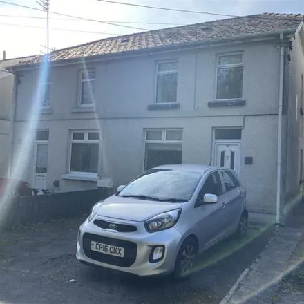 Buy this 3 bed duplex on Heol Tycroes in Pantyffynnon, SA18 3NS
