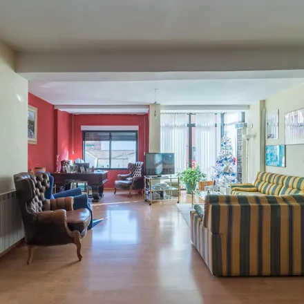 Rent this 4 bed apartment on Os Piñeiros in Calle Dulcinea, 25