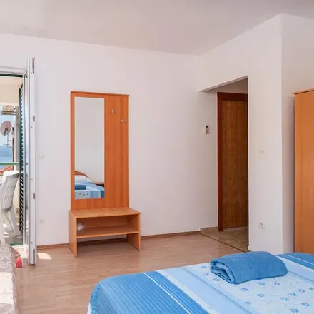 Image 3 - 21310 Grad Omiš, Croatia - Apartment for rent