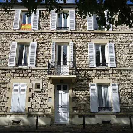 Image 7 - 1 Boulevard Pierre de Coubertin, 58000 Nevers, France - Apartment for rent