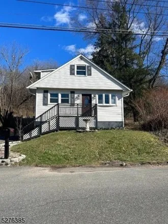 Buy this 4 bed house on 399 Scott Road in Franklin, Hardyston Township