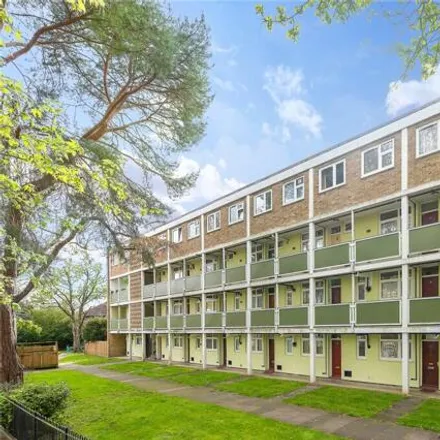 Image 5 - Roundacre, London, SW19 6DB, United Kingdom - Apartment for sale