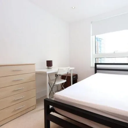 Rent this studio house on Poplar Shahjalal Mosque in 25 Hale Street, Canary Wharf