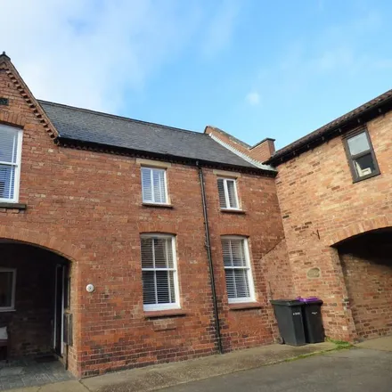 Rent this 2 bed townhouse on Royal Oak Court in Louth, LN11 9ES