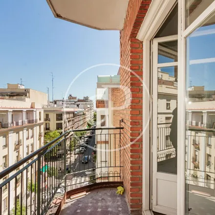 Image 7 - Calle de Ferrer del Río, 6, 28028 Madrid, Spain - Apartment for rent