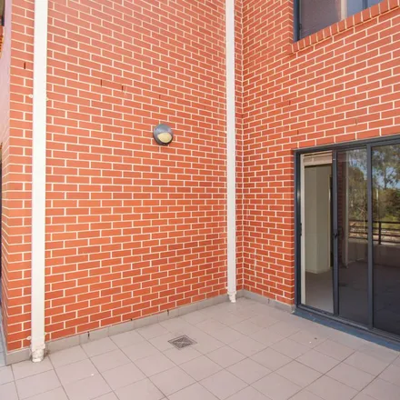 Rent this 2 bed apartment on Pizza Hut in Woodhill Street, Fairy Meadow NSW 2519
