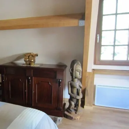 Rent this 2 bed townhouse on 14600 La Rivière-Saint-Sauveur