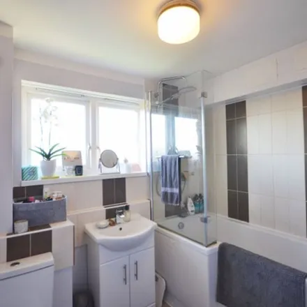 Image 3 - Luther King Close, London, E17 8RS, United Kingdom - Apartment for rent