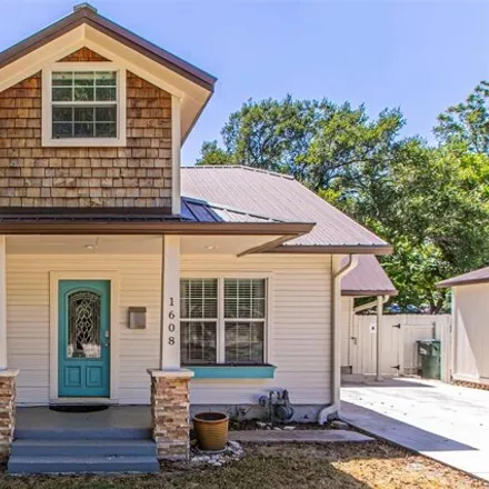 Image 1 - 1680 East 17th Street, Georgetown, TX 78626, USA - House for sale