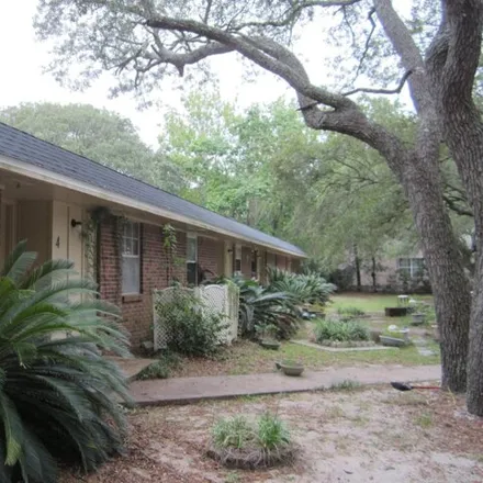 Rent this studio apartment on 65 3rd Avenue in Lake Lorraine, Okaloosa County