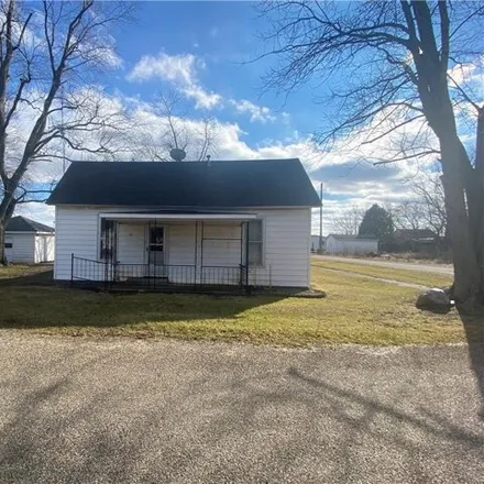 Buy this 2 bed house on 609 College Street in Lerna, Coles County