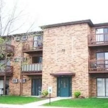 Buy this 2 bed condo on 1360 Geneva Drive in Palatine, IL 60074