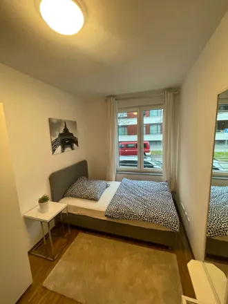 Image 3 - Grete-Mosheim-Straße 6, 80636 Munich, Germany - Room for rent