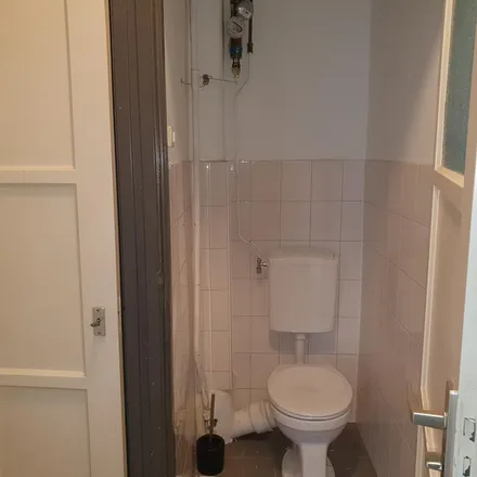 Rent this 2 bed apartment on Dreischorstraat 6A in 3086 PB Rotterdam, Netherlands