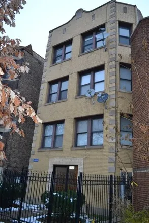 Rent this studio apartment on 2948 West Nelson Street in Chicago, IL 60618