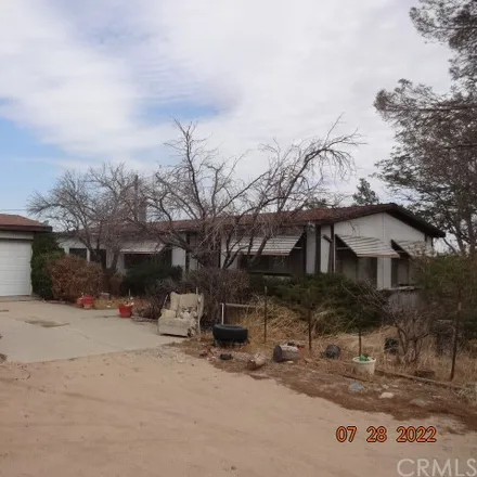 Image 2 - 3937 Nielson Road, Phelan, CA 92371, USA - House for sale