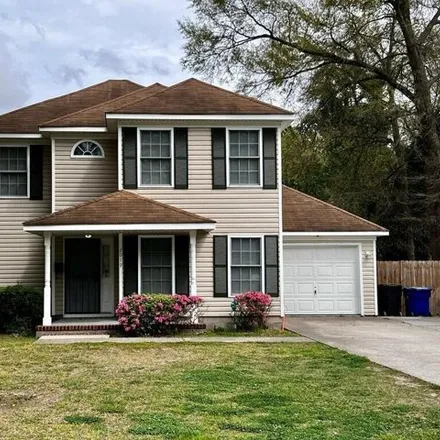 Buy this 3 bed house on 2019 Elm Avenue in Portsmouth, VA 23704