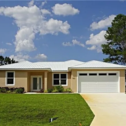 Buy this 3 bed house on 499 Lake Helen Drive in Highlands County, FL 33852