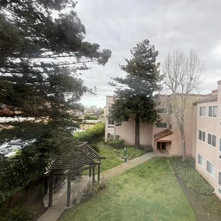 Buy this 2 bed condo on 87 Las Moradas Circle in San Pablo, CA 94806