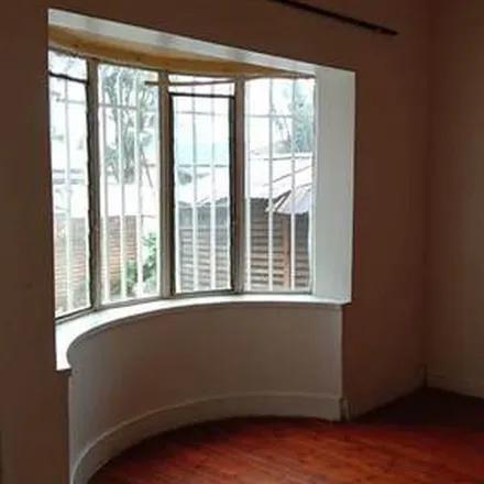Image 4 - Lily Street, Rosettenville, Johannesburg, 2001, South Africa - Apartment for rent