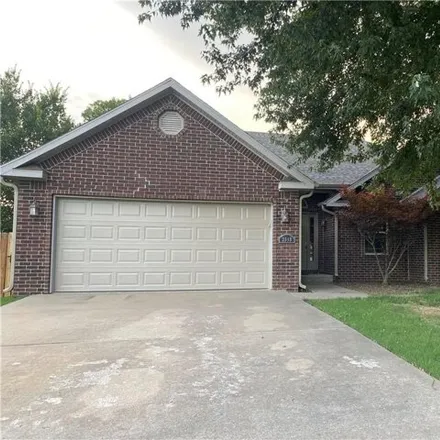 Buy this 3 bed house on 2949 North Bluegrass Place in Fayetteville, AR 72704