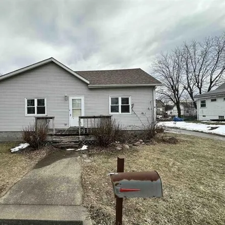 Buy this 2 bed house on 100 D Avenue East in Albia, IA 52531