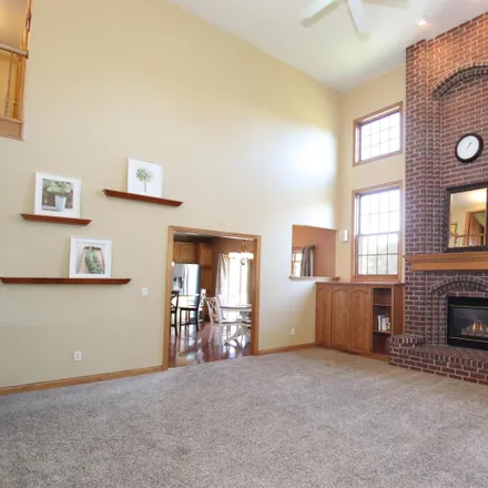 Image 3 - 15 Cadillac Court, Fond du Lac, WI 54935, USA - House for sale