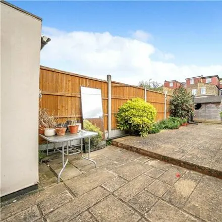Image 9 - 57 Adelaide Road, London, E10 5NW, United Kingdom - Townhouse for sale