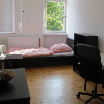 Rent this 7 bed room on Gutenbergstraße 58 in 14467 Potsdam, Germany