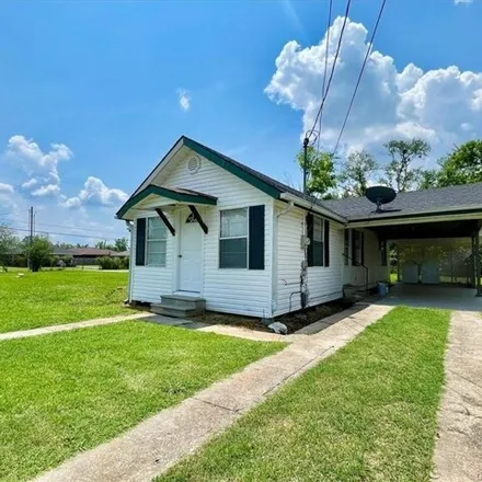 Buy this 2 bed house on 2206 Ray Street in Lake Charles, LA 70601