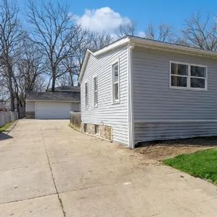 Buy this 1 bed house on 1300 Spring Street in Des Moines, IA 50315