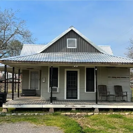 Buy this 2 bed house on 921 3rd Street in Lake Arthur, LA 70549