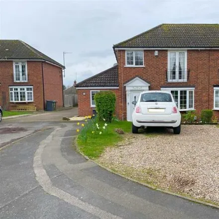 Buy this 3 bed duplex on Lime Close in Syston, LE7 2AZ