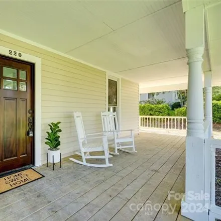 Image 3 - McCelvey Center, 212 East Jefferson Street, Pineview, York, SC 29745, USA - House for sale