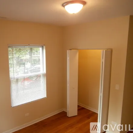 Image 4 - 6975 N Greenview Ave, Unit 2N - Apartment for rent