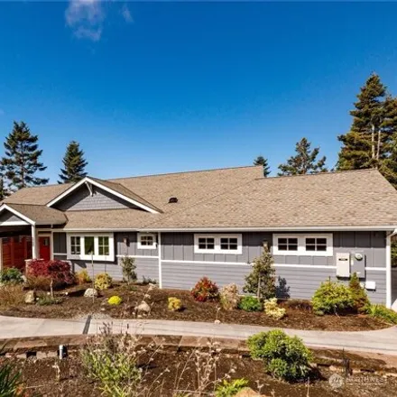 Buy this 2 bed house on 1800 Fircrest Avenue in Island County, WA 98239