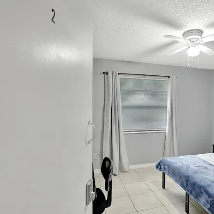 Image 5 - FL, US - Room for rent