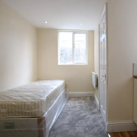 Rent this studio apartment on 16 Goldney Road in London, W9 2AU