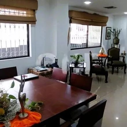 Buy this 2 bed apartment on 2 Peatonal 27 NO in 090909, Guayaquil