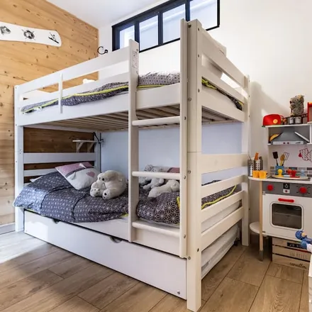 Rent this 2 bed apartment on Gîte de France in Chemin de Tramezaygues, 65170 Saint-Lary-Soulan