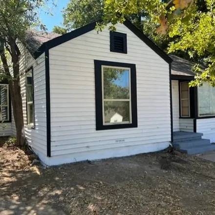 Rent this 2 bed house on 38 Vaughn Drive in Denison, TX 75020