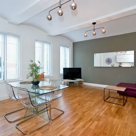 Image 5 - 18-19 Bowling Green Lane, London, EC1R 0BF, United Kingdom - Apartment for rent