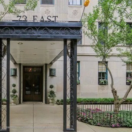 Image 2 - 73 East Elm Street, Chicago, IL 60611, USA - Condo for sale