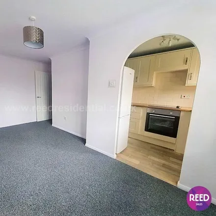 Image 2 - Parklands, Stroud Green, SS4 1SY, United Kingdom - Apartment for rent
