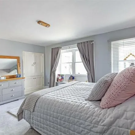 Image 7 - Greaves Lane, Ashford in the Water, DE45 1QH, United Kingdom - Townhouse for sale
