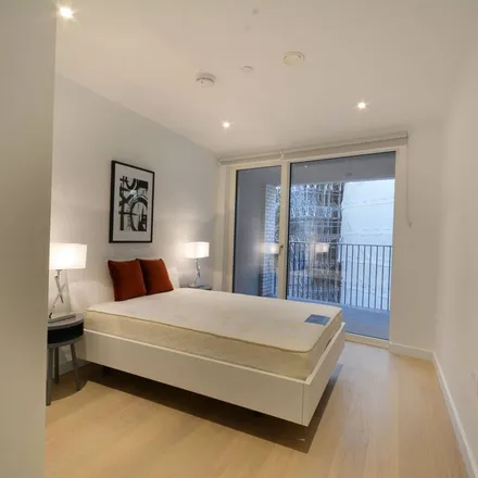 Rent this 3 bed apartment on Feed the Yak in Sayer Street, London