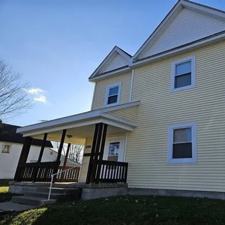 Buy this 4 bed house on 830 Gentry Street in Frankfort, IN 46041