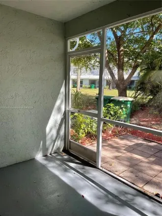 Image 6 - Sanibel Drive, Tamarac, FL 33321, USA - Townhouse for rent