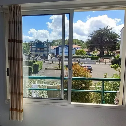 Rent this 1 bed apartment on 64700 Hendaye